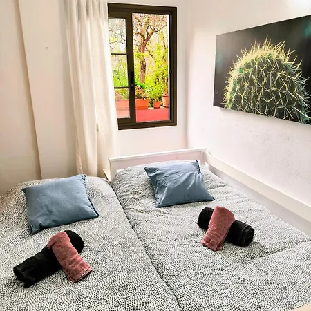 La Casa De Las Flores Hébergement de vacances *