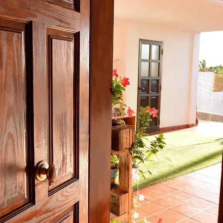 La Casa De Las Flores Feriehus *